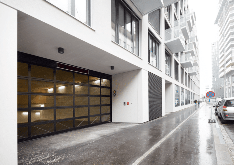 Einfahrt Parkplatz Praxis